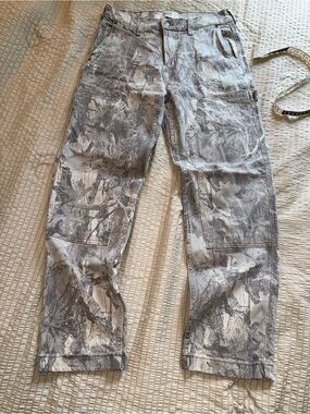 Hollister Camouflage Print Double Knee Loose Carpenter Utility Pants 28” x 29”